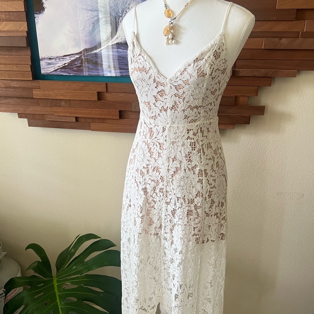 Lulu's White Sleeveless Spaghetti Strap Sundress